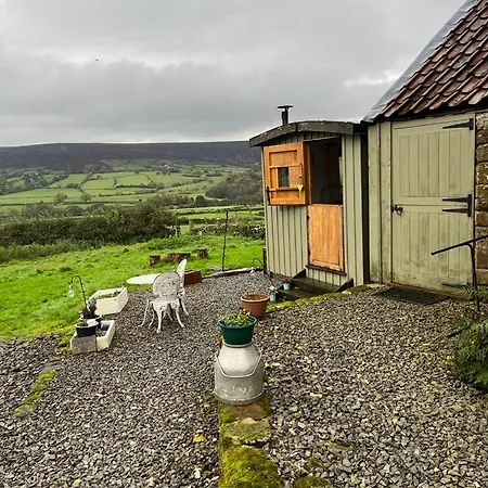 Shepherd's Hut Bilsdale Chop Gate
